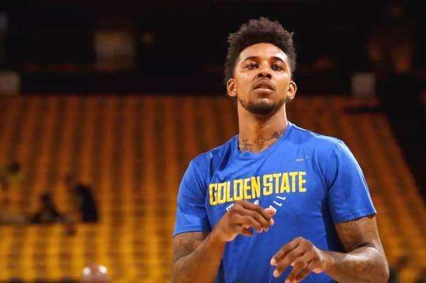 容走神的中 容走神的中